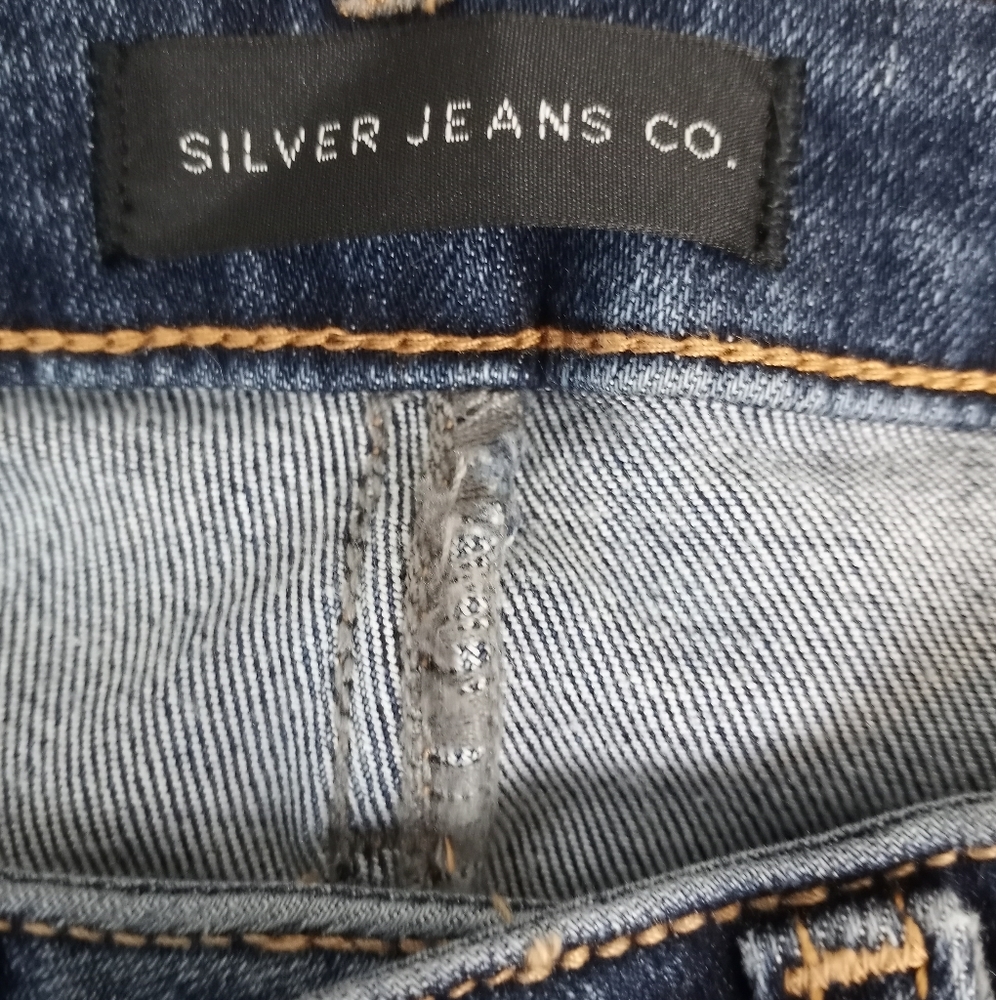 Silvers Bell Bottom Jeans - Picture 5 of 7